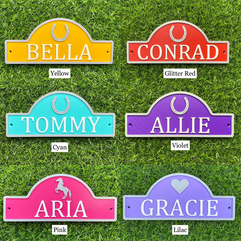 Eight bright double motif sign colours with horseshoe, horse and heart motifs